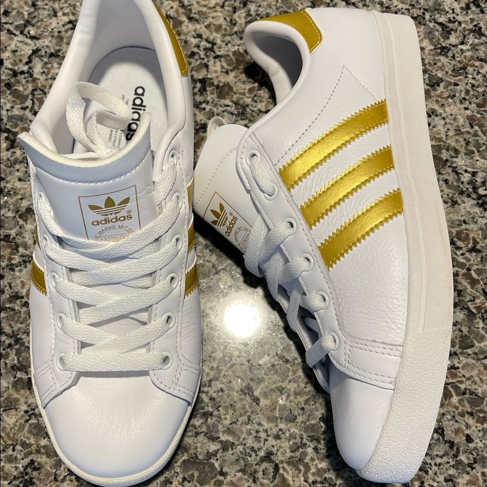 Women’s Adidas Coast Star W